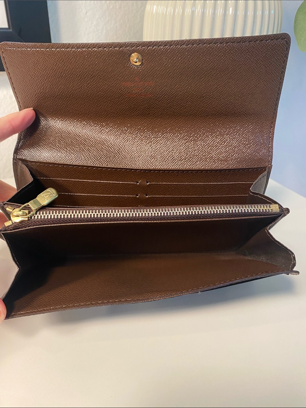Louis Vuitton Damier Ebene Sarah Wallet - Picture 4 of 17